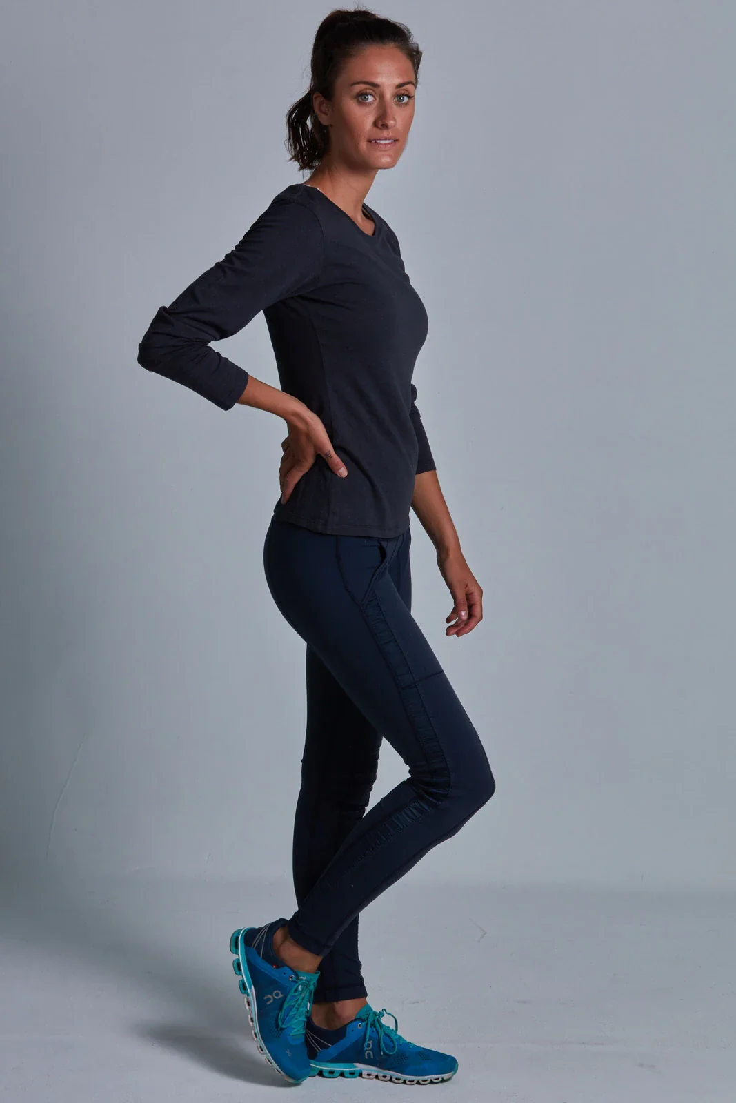 ONNO long sleeve bamboo t-shirt - Image 17